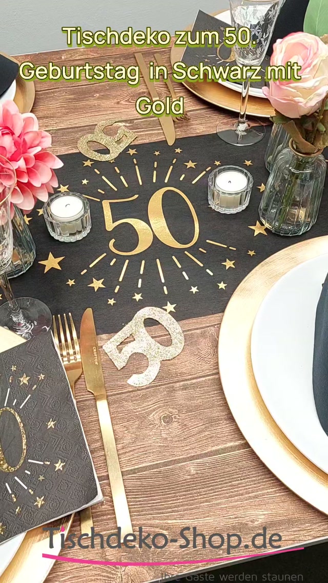 Elegante Tischdeko zum 50. Geburtstag in trendigem Schwarz kombiniert mit Gold. Tischläufer, Servietten, Vasen, Blumen und Teelichter sind perfekt aufeinander abgestimmt. Diese Deko gibt es auch im