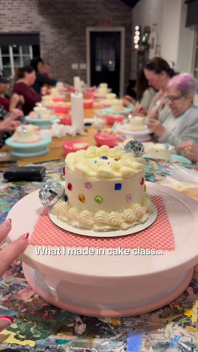 We tried the gemstone cake trend in my last cake class and I LOVED how ...