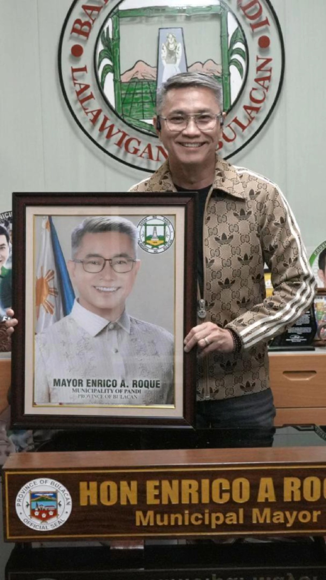 Mapagpalang Lunes po sa lahat. Sa dalawang pinagpilian, ito po ang ...