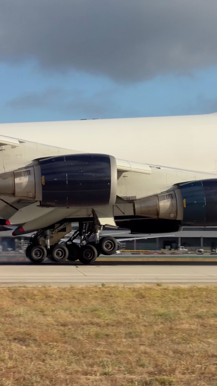 speedbirdhd - FedEx Express Boeing 777F N884FD has received a
