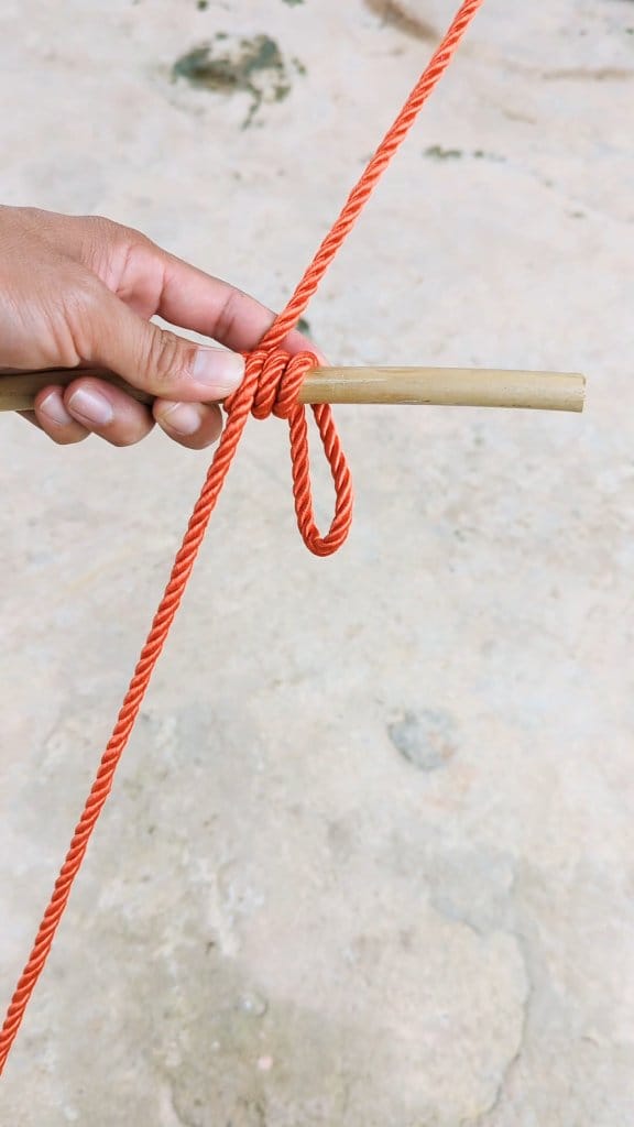 A great practical tip of tying a rope tension System. #knottutorials # ...