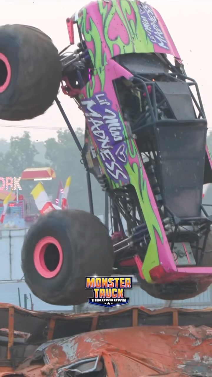 Athena Kozel rocked the Hometown Throwdown fans in Ionia with a