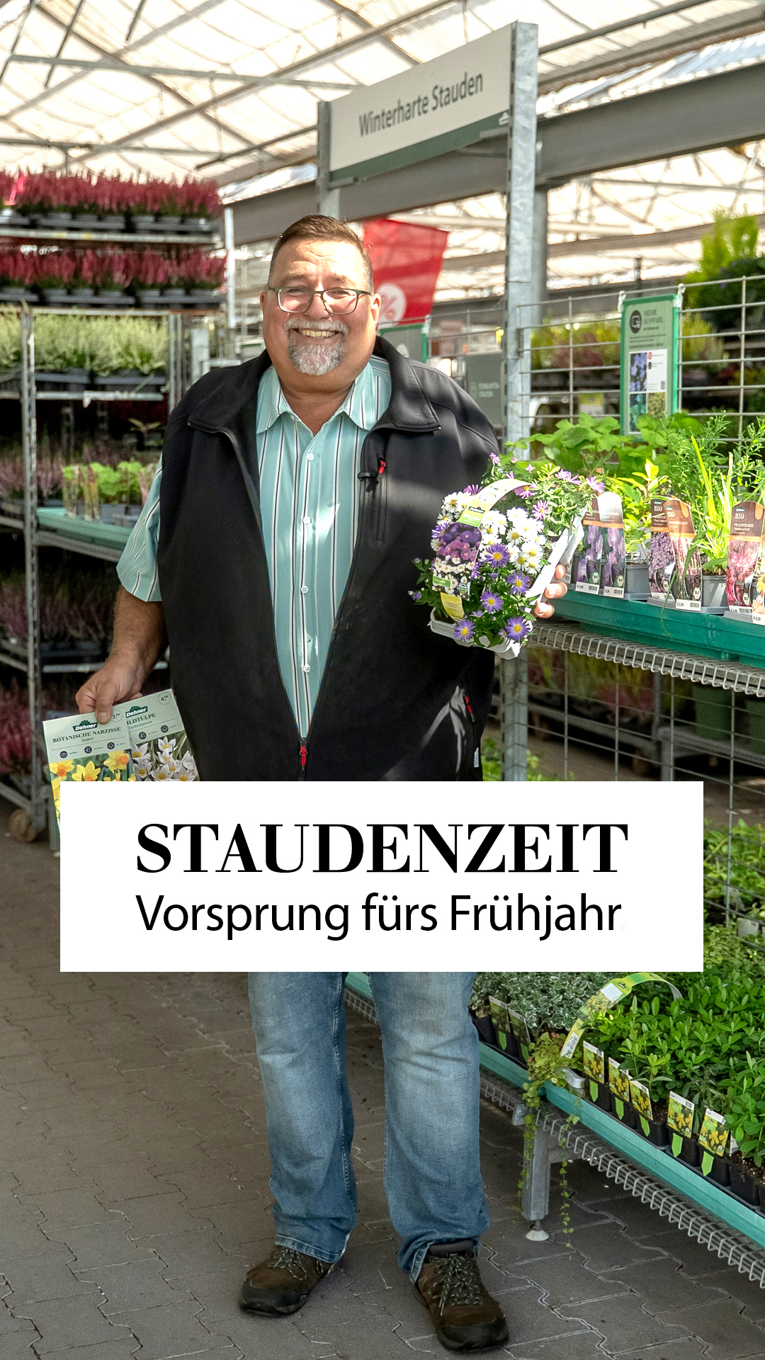 🕯️ Inspiration für stilvollen Grabschmuck: Unsere Floristinnen zeigen euch, wie das “Grabgesteck in Liebe” entsteht – handgefertigt mit feinen Details wie Rosen, Asparagus-Ranken und zarten Herz-Eleme