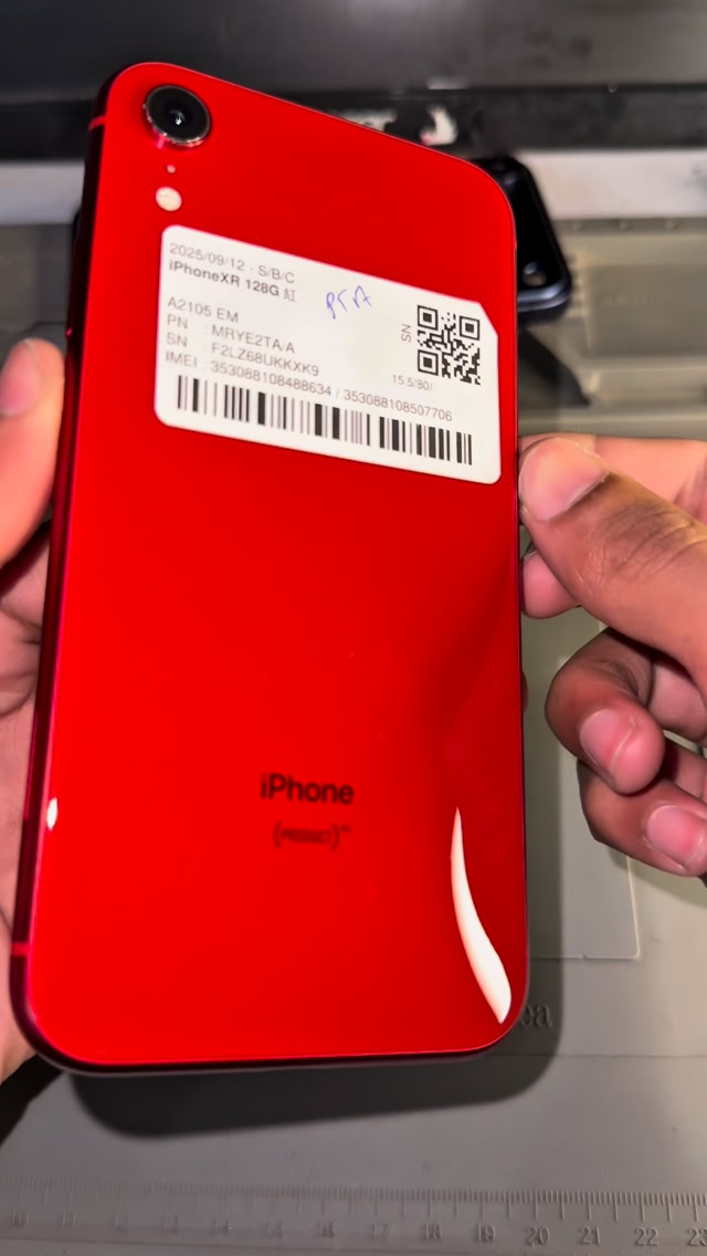Apple iPhone XR 17Proカスタム128GBレッド Converted iPhone Xr to iPhone 17Pro Edition 😲