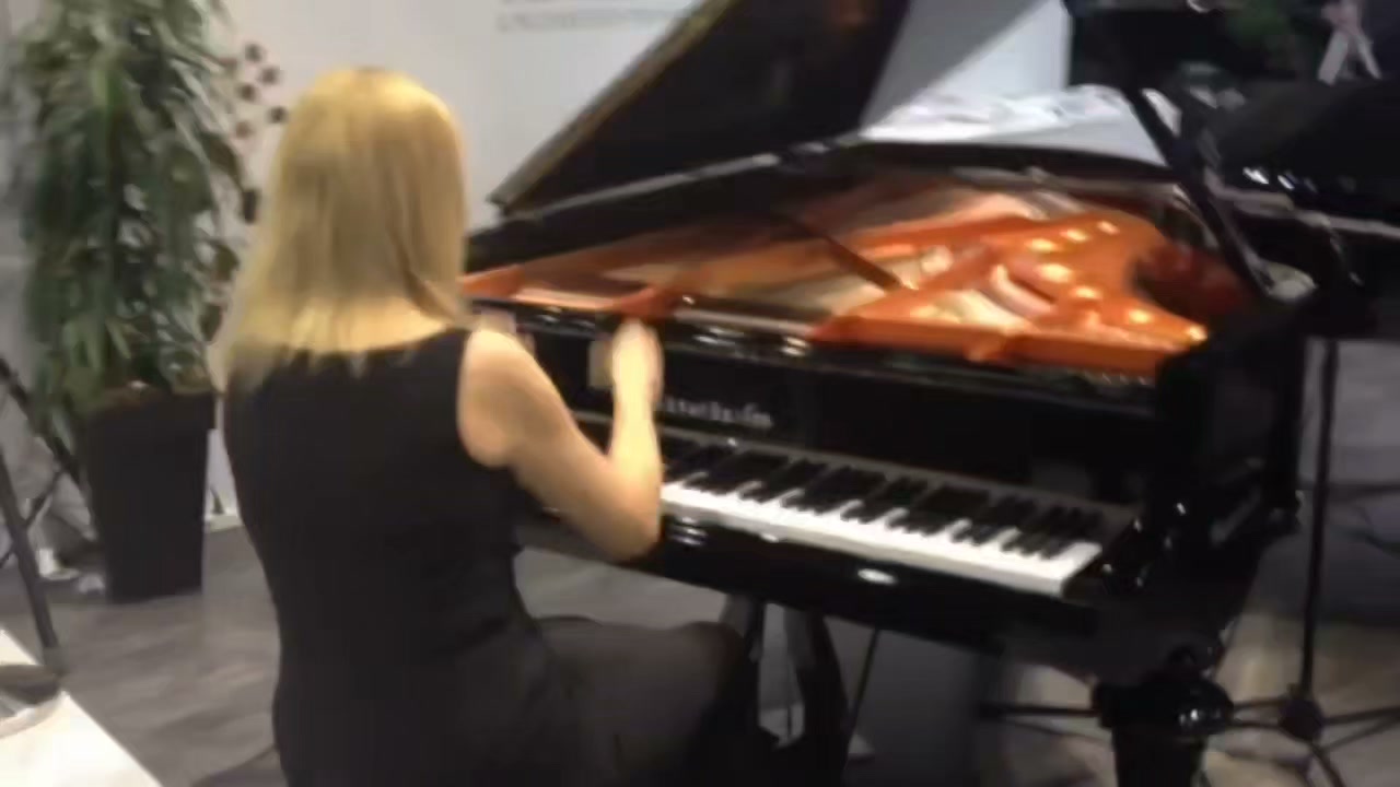 Valentina Lisitsa plays 
