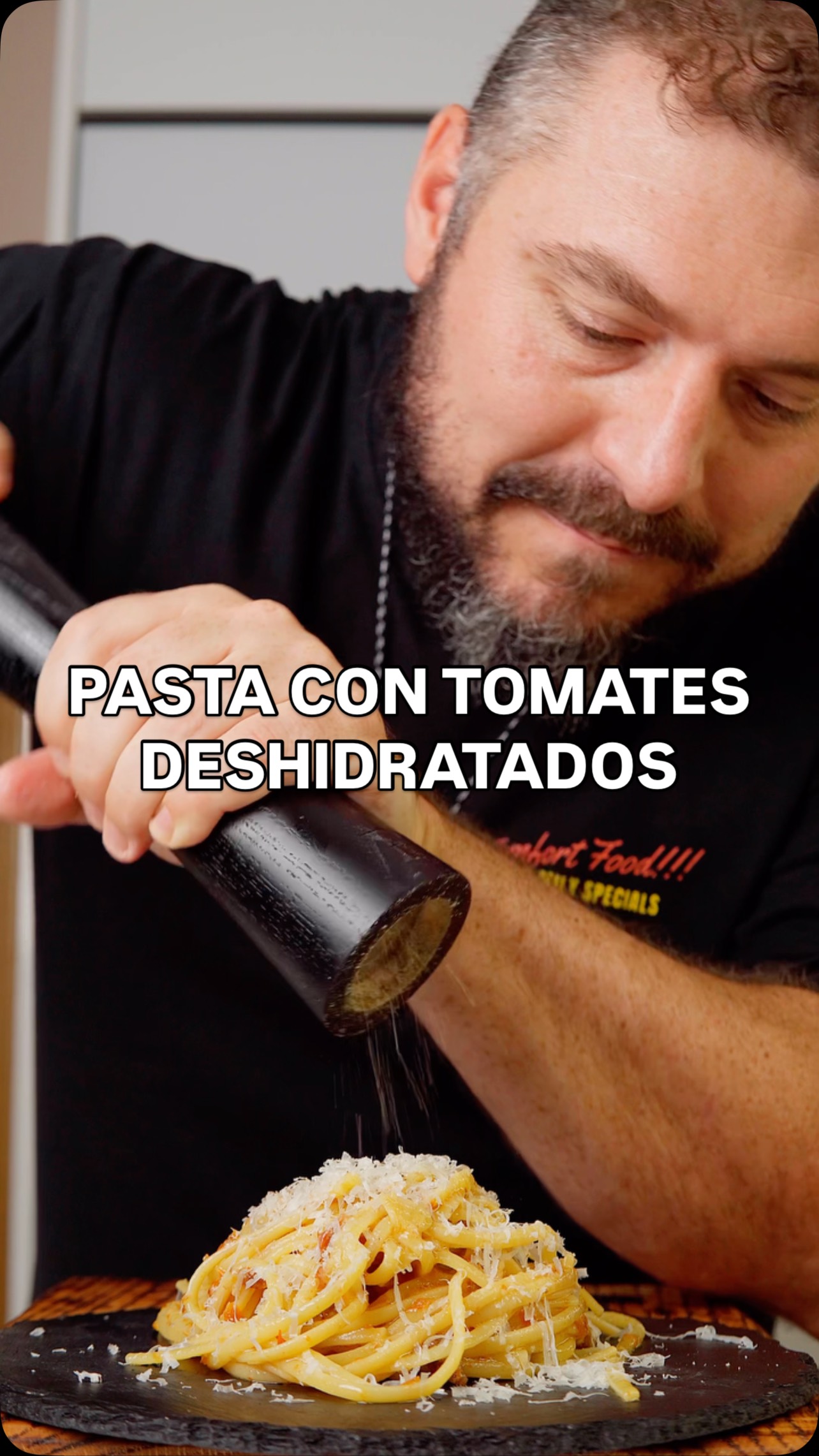 Pasta con tomates deshidratados. 📋Ingredientes (2 raciones: - 200g de ...