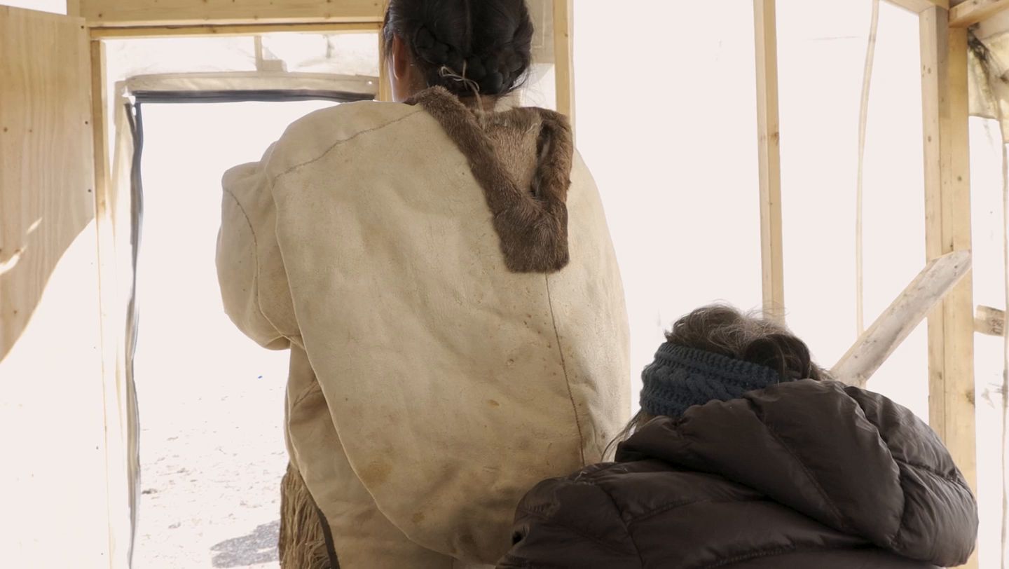 ᐊᓐᓄᕌᓕᐅᖅᑐᑦ ᑕᕐᕆᔭᐅᓯᐅᖅᑎᓪᓗᒋᑦ. ᓴᖅᑭᔮᓕᕐᒥᔪᖅ. Behind the scenes Episode 6 ...