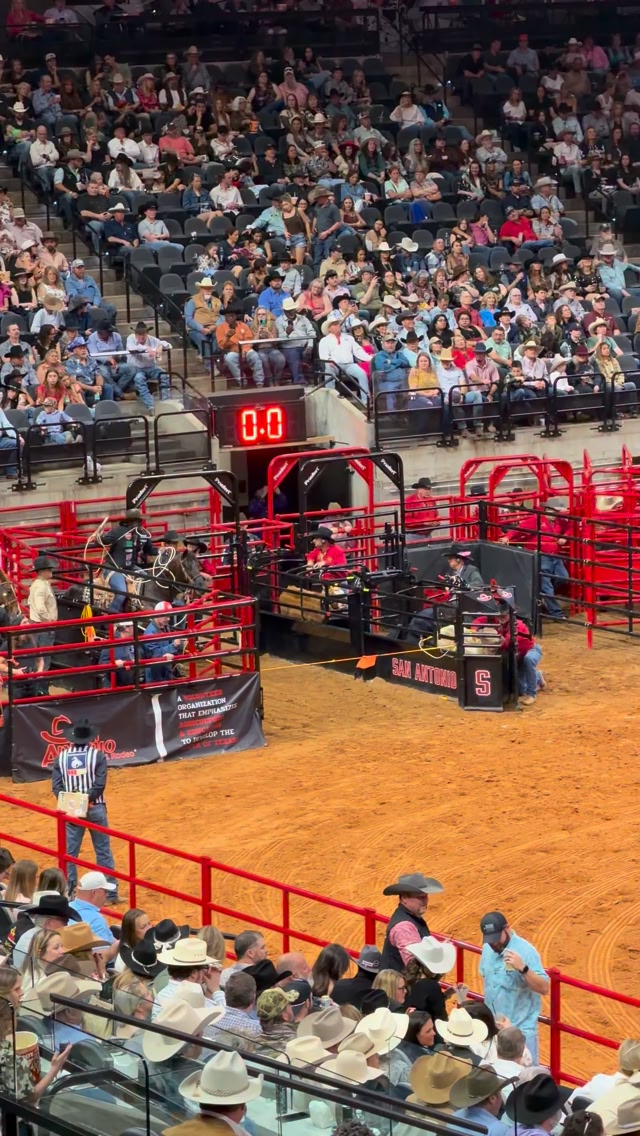 The first roper out and one of the fastest times of the entire rodeo ...