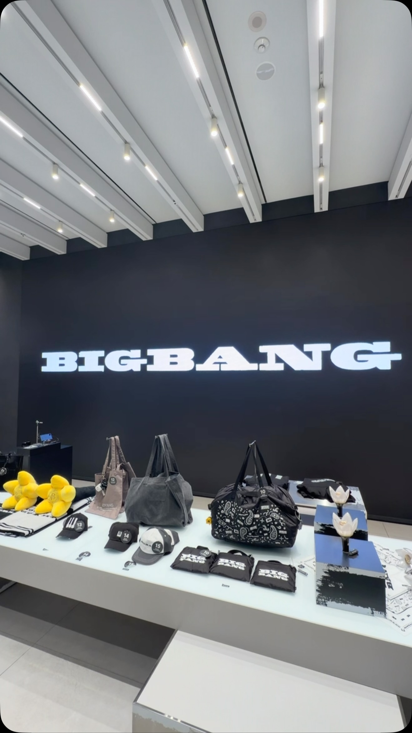 BIGBANG 20周年記念 COSMOS 韓国POPUPネックレス完売品 BIGBANG20周年ワールドツアーXX : COSMOS 👑韓国🇰🇷ムシンサ明洞での