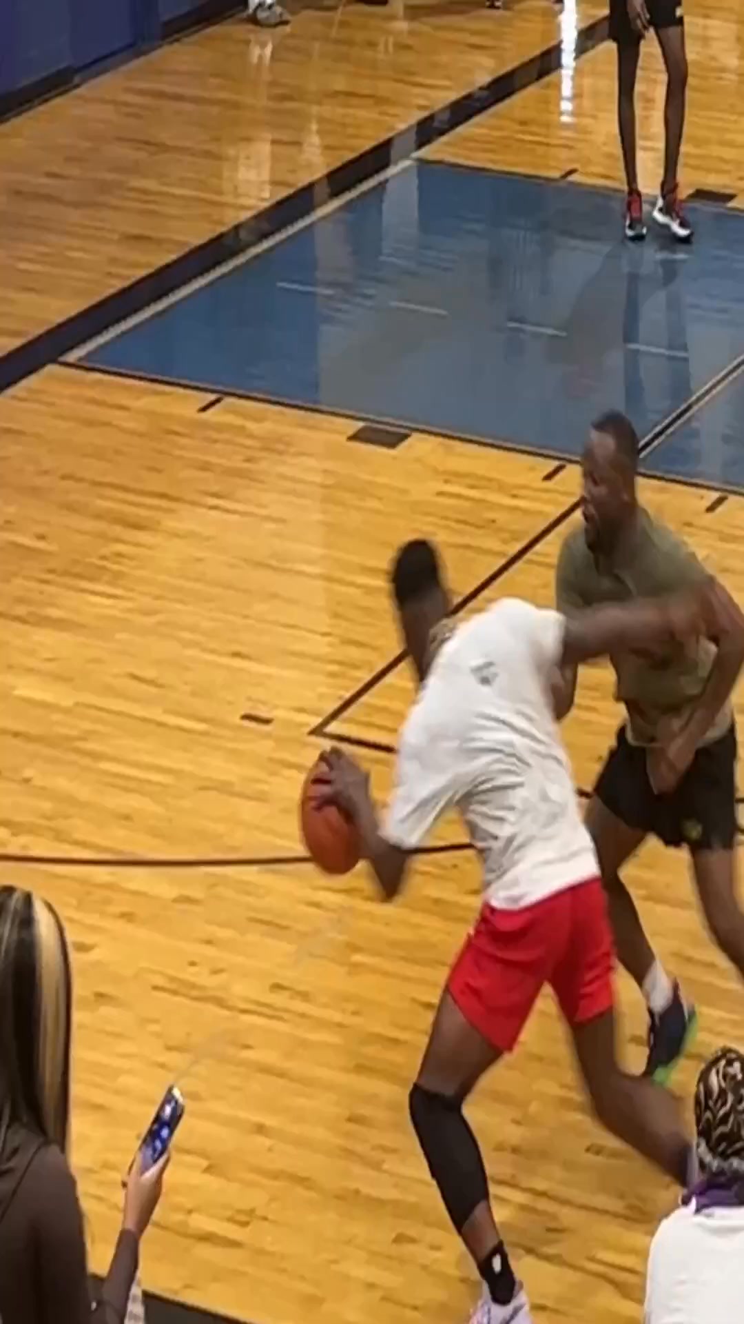 Hezi Makes Defender throw a temper tantrum #fbreels #shorts #basketball ...