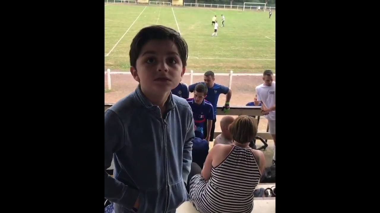 Qu est ce Qui Est Jaune Et Qui Attend Jonathan