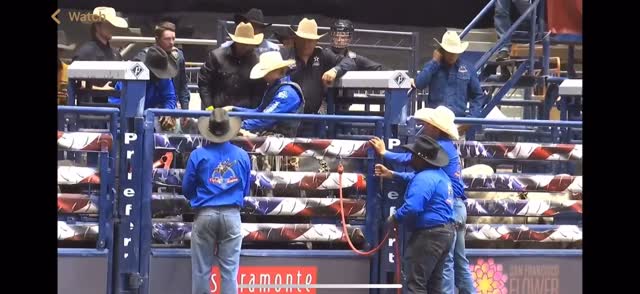 82 points for the early lead at the Grand National rodeo in San ...