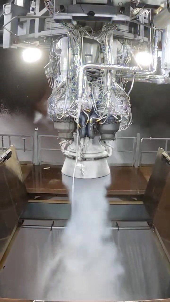 Este es el Aeon R de Relativity Space, un motor que puede alcanzar más ...