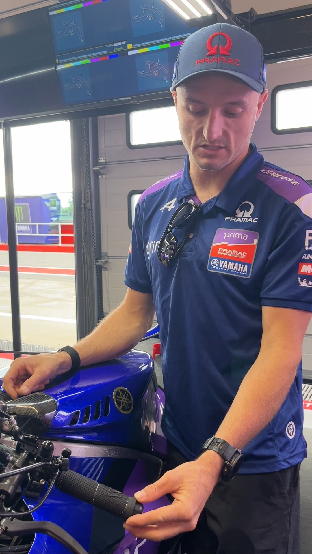 【Gen様】 Weekly dose of #MondayMotivation brought to you by the #Arai RX-7V