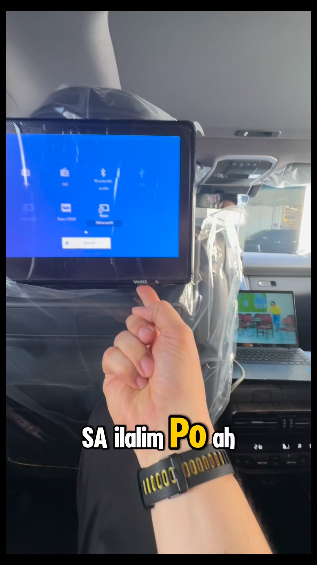 TOYOTAカーナビ　HDMI、T connect How to connect your phone to the LC300 ZX Rear Seat Entertainment