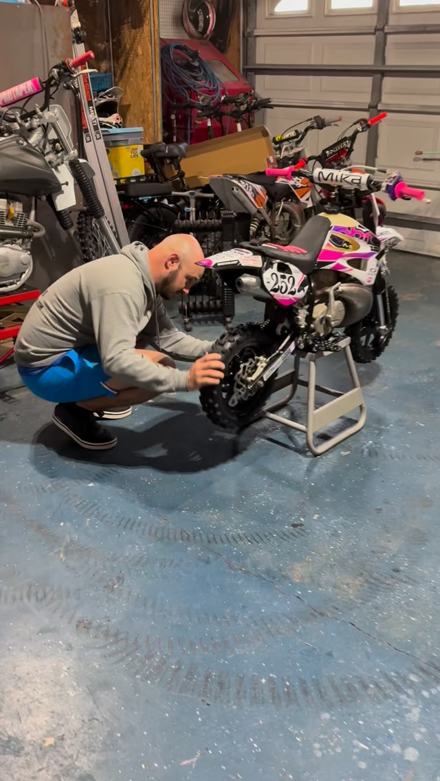 The Cobra’s getting some extra TLC and new doughnuts today #motolife # ...