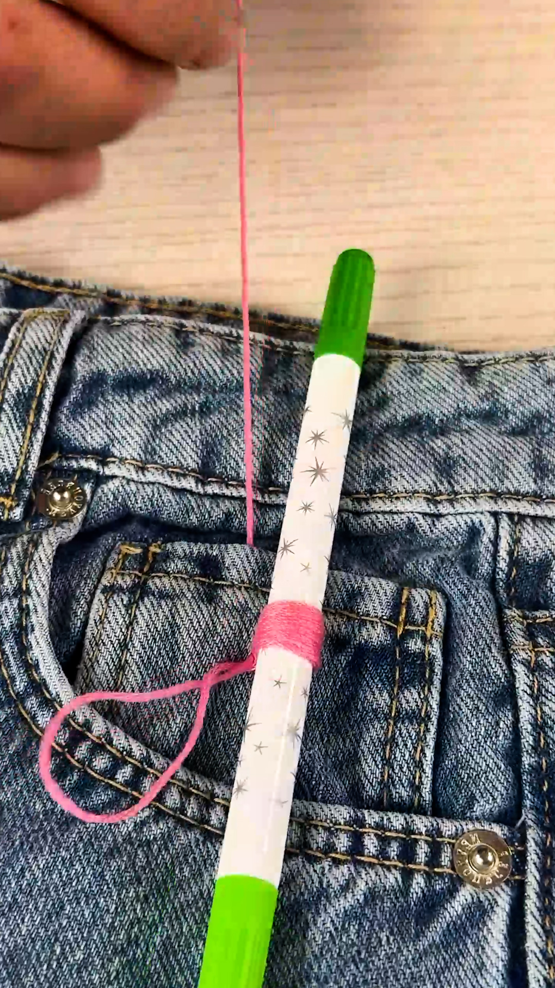 Pen trick for bow threading 🎀 | Craft Pop Max | Facebook