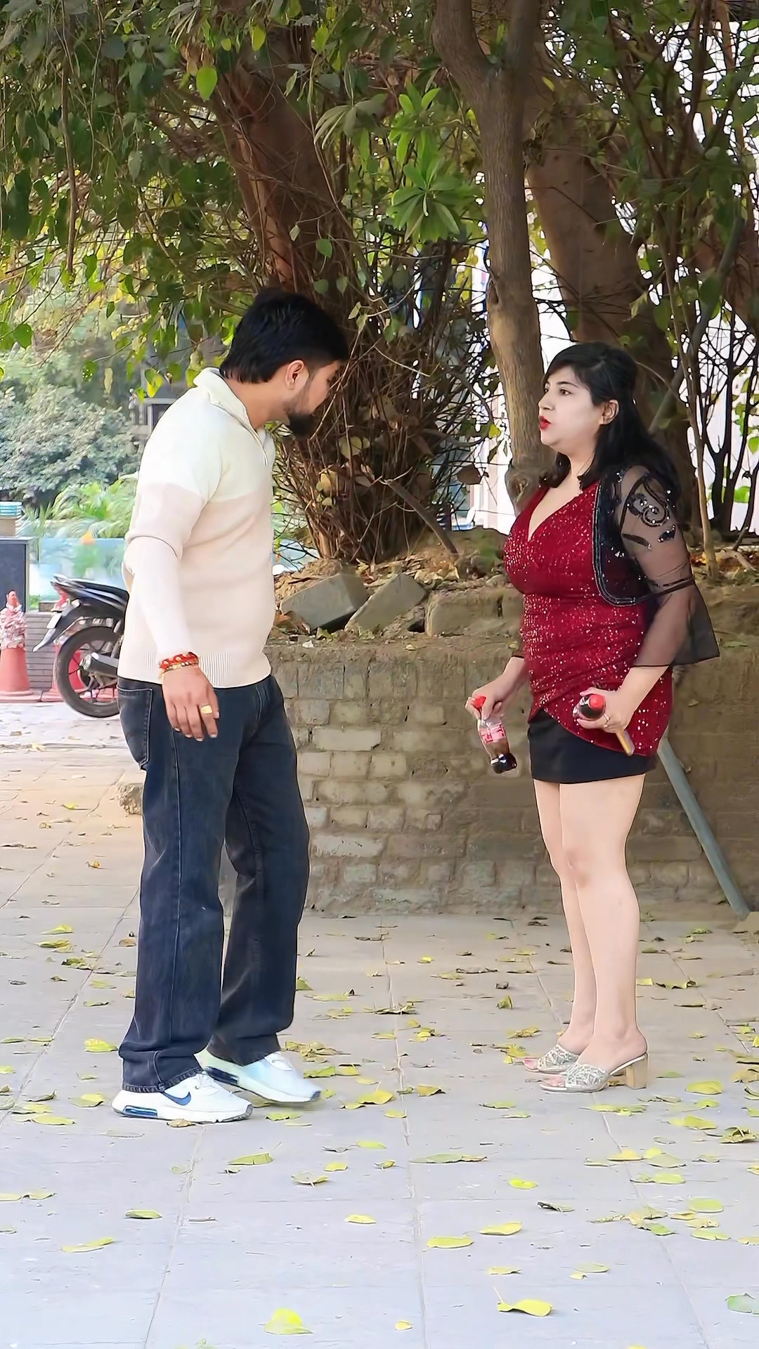 लड़की की coldring पी Part 2 | Play stor | Facebook