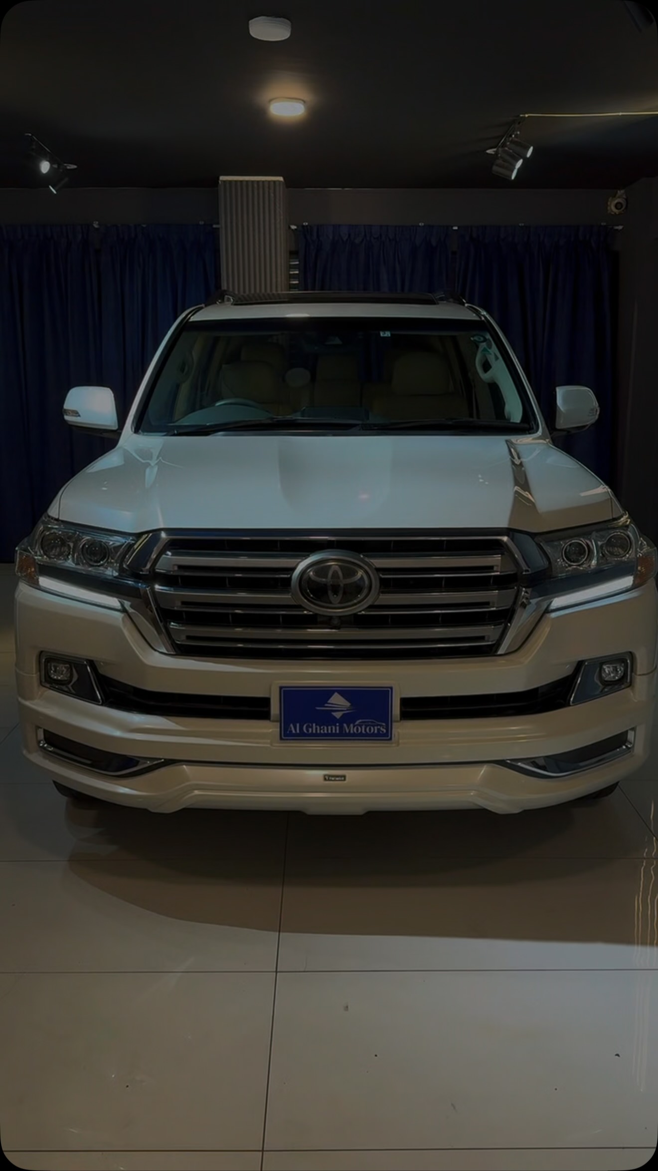 LAND CRUISER AX MODEL 2018 REGISTRATION 2023 PEARL WITH BEIGE ROOM