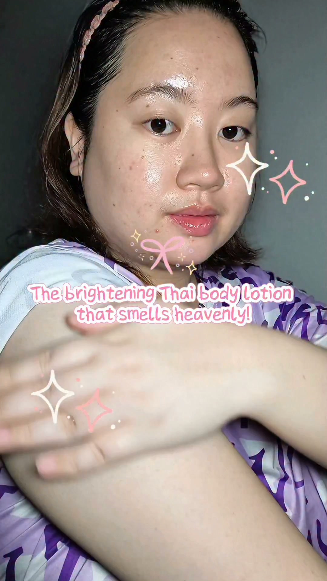 If you want radiant skin without spending a fortune, you need to try the A BONNE Hokkaido Milk Body Lotion. It’s super affordable and packed with Glutathione and Arbutin to help fade uneven skin tone 