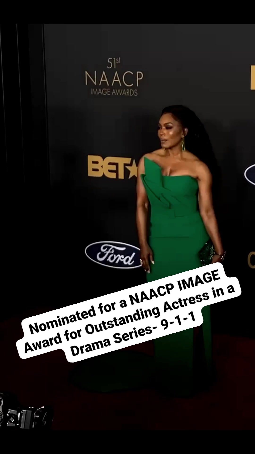 angela bassett green dress Nominated for a NAACP IMAGE Award for Outstanding Actress in a Drama Series- 9-1-1 #naacpimageawards #celebritynews #angelabassett | Kingsmen Media Group feather dresses