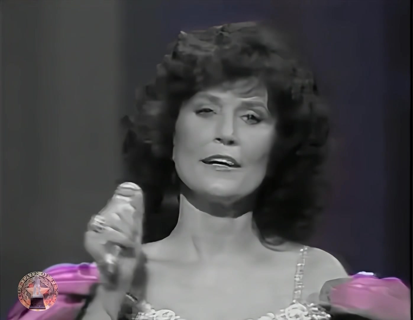 Remembering the legendary Patsy Cline... - Stone Cold Country | Facebook