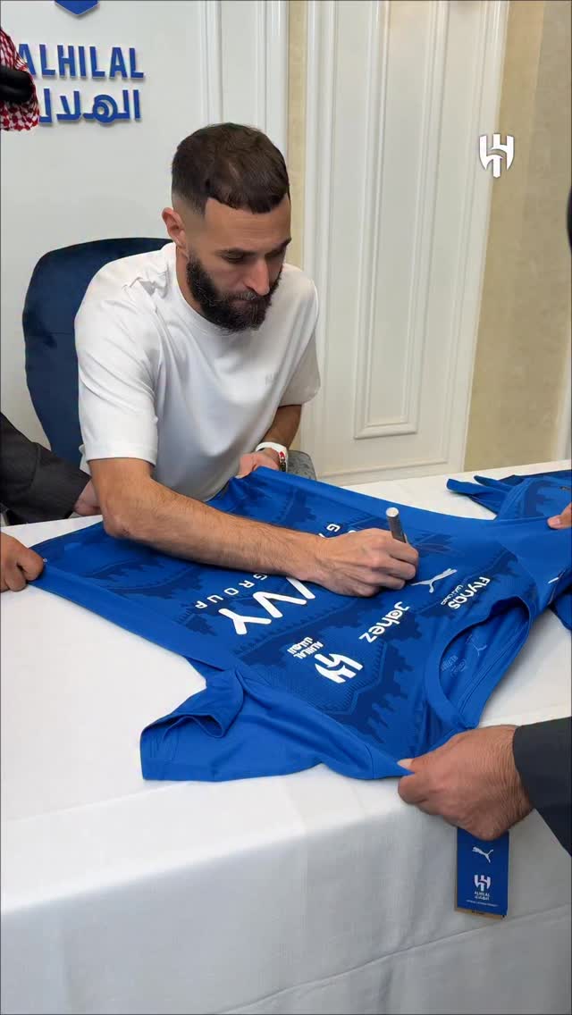 signed-al-hilal-jerseys-by-benzema-have-arrived-register-at-our