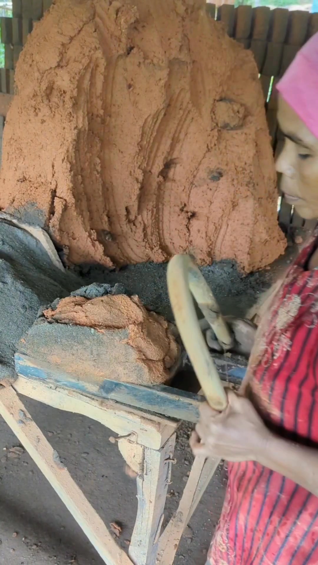 seeing the brick making process, still using manual methods #bricks # ...