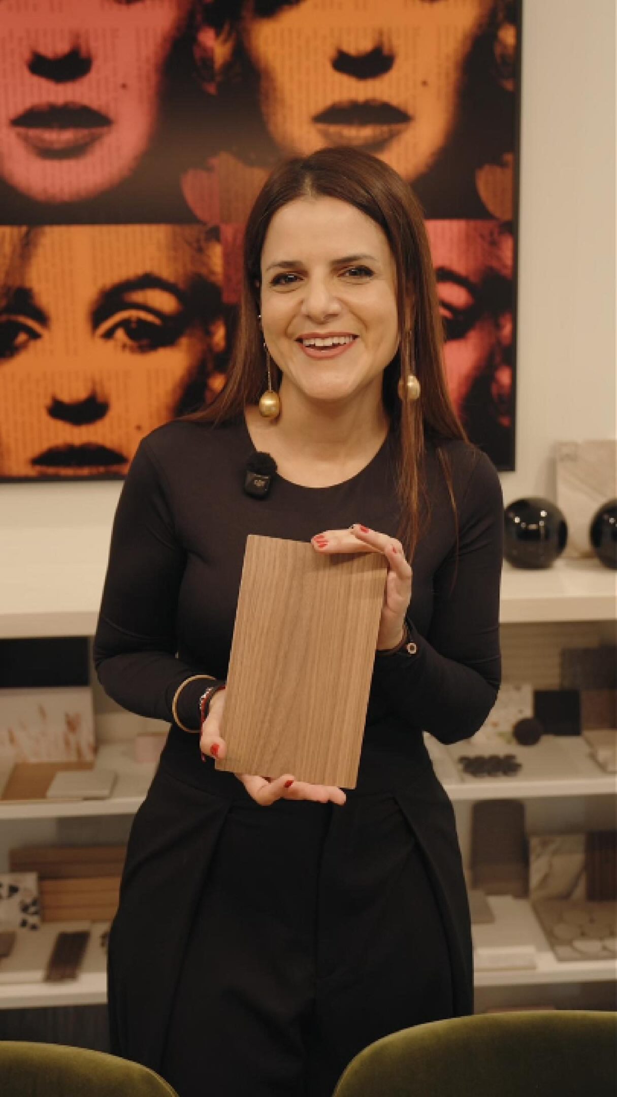 ロビン Meet our friends at Karen Richani Design! We brought a camera to