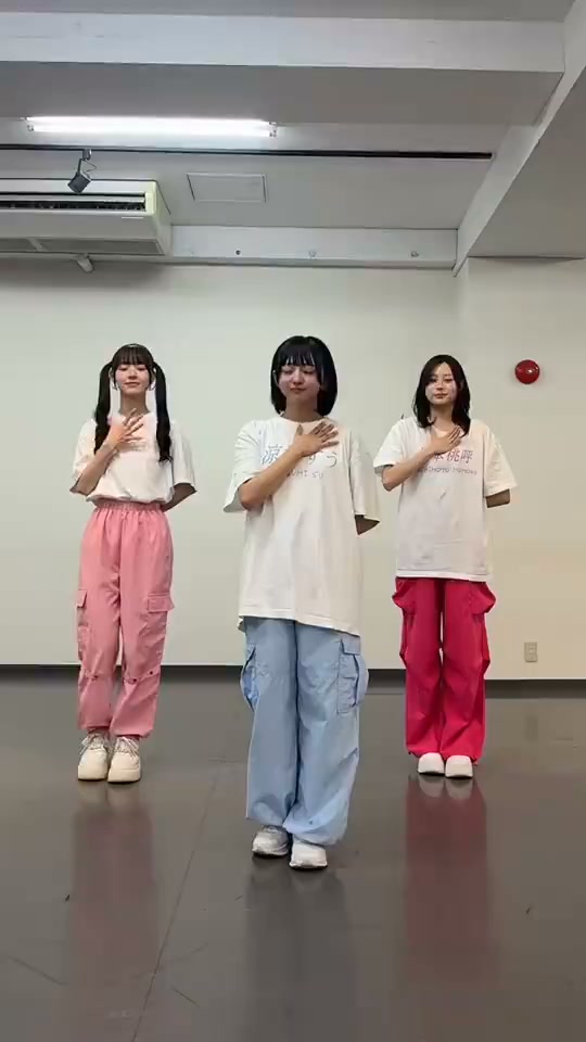 橋本桃呼　涼海すう　ペアチェキ 世界飾る愛のファンタジー🪽 🩵#涼海すう 🩷#橋本桃呼 🎀#松本ももな