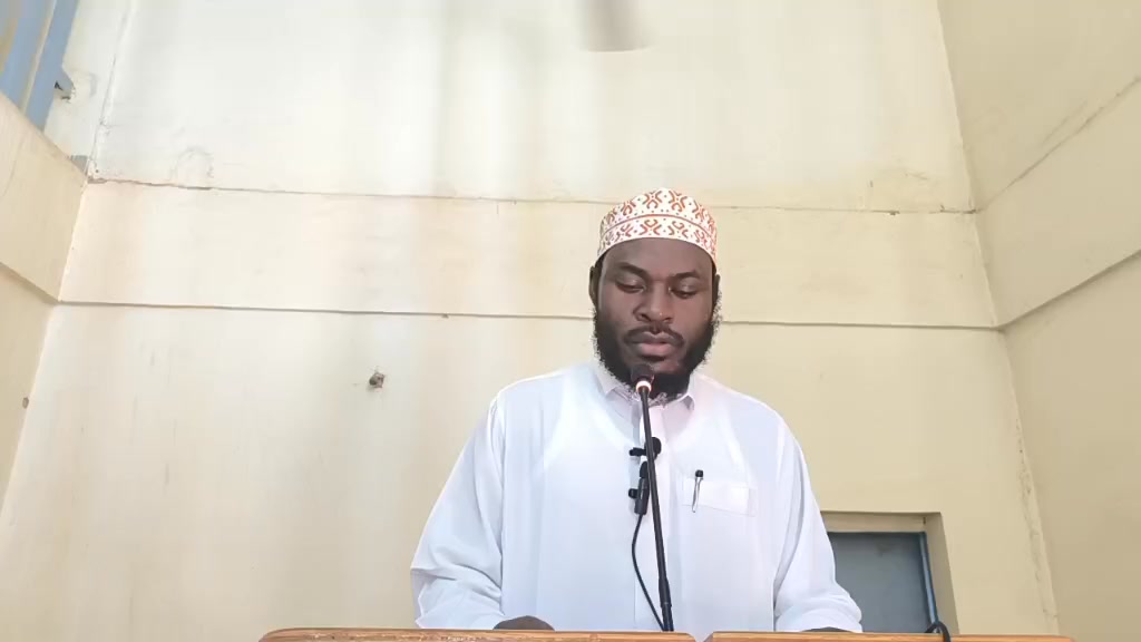 Sermon de Cheikh imam Adam tontorogbo à la mosquée sunnite de Kaya ...