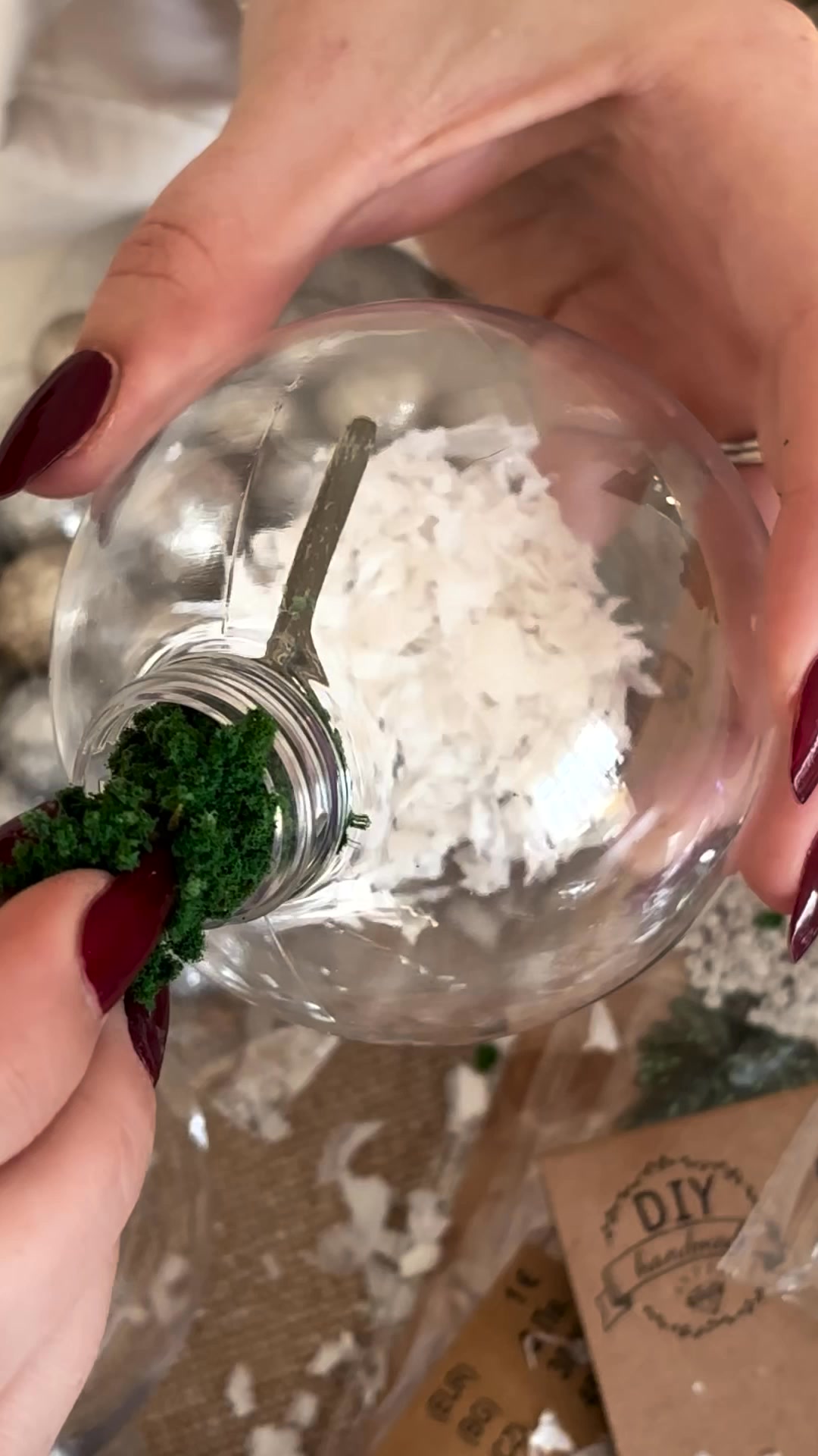 Befüllte Weihnachtskugeln – der Trend dieses Jahr 😍✨, Alles dazu bei TEDi, #weihnachtsdiy | TEDi Österreich