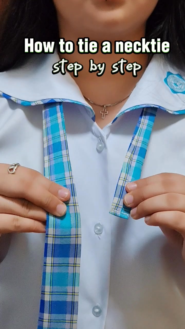 How to tie a Necktie 👔 #necktie #turorial #stepbystep #tipsoftheday # ...