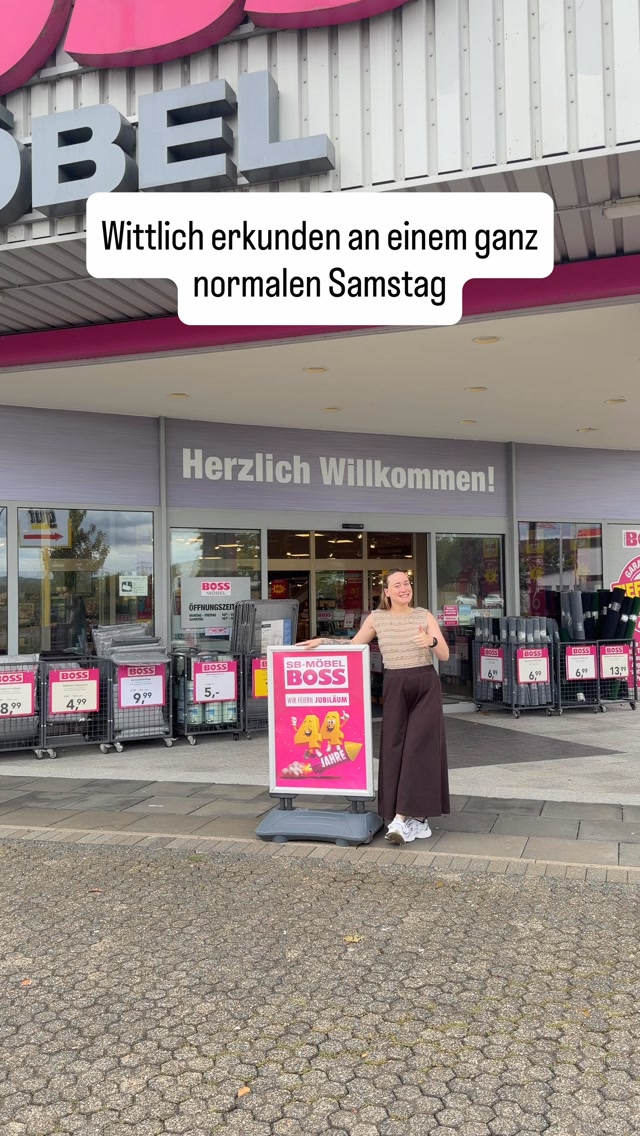 Ganz normaler Samstag in Wittlich mit UNS. Wir wollten einfach mal stöbern, was es an Sofas in der Region so gibt und waren in mehreren Läden. Haben nichts gefunden aber es gibt noch ein paar weitere,