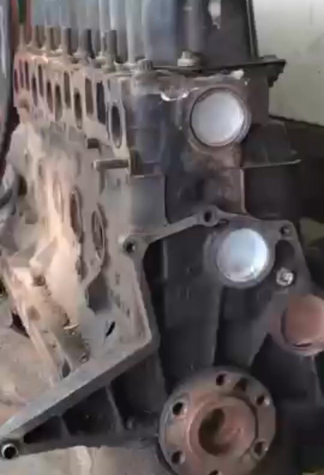 Check for rust in the water tank around the engine.⚙️🧰🚚🚛 #alauddin325 # ...