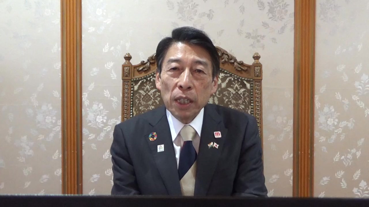 だいじん H.E. Mr. Seitaro Hattori, Governor, Fukuoka Prefecture conveyed
