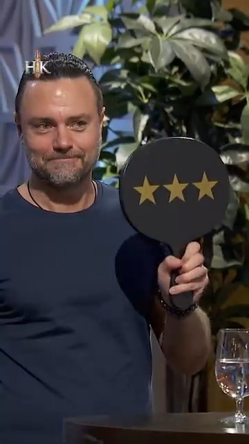 The chefs' sliders get rated by chef Ramsay & Michelin star chef David ...