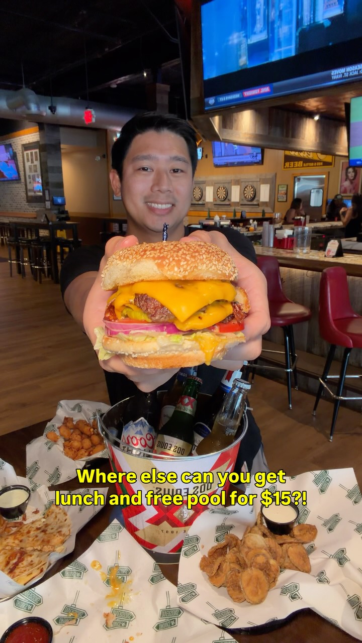📍 Woody's Hideaway: Lunch and free pool for only $15?! - Kirkwood