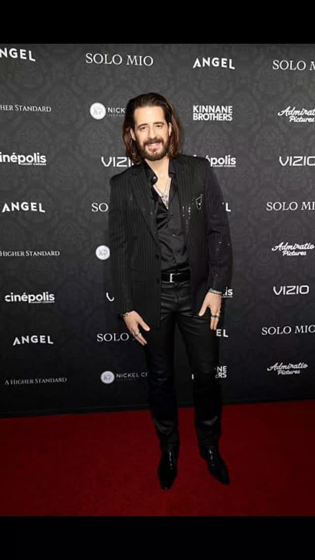 🎆Momentos Jon, na Premiere do filme Solo Mio, ontem dia 20/01, em Miami ...