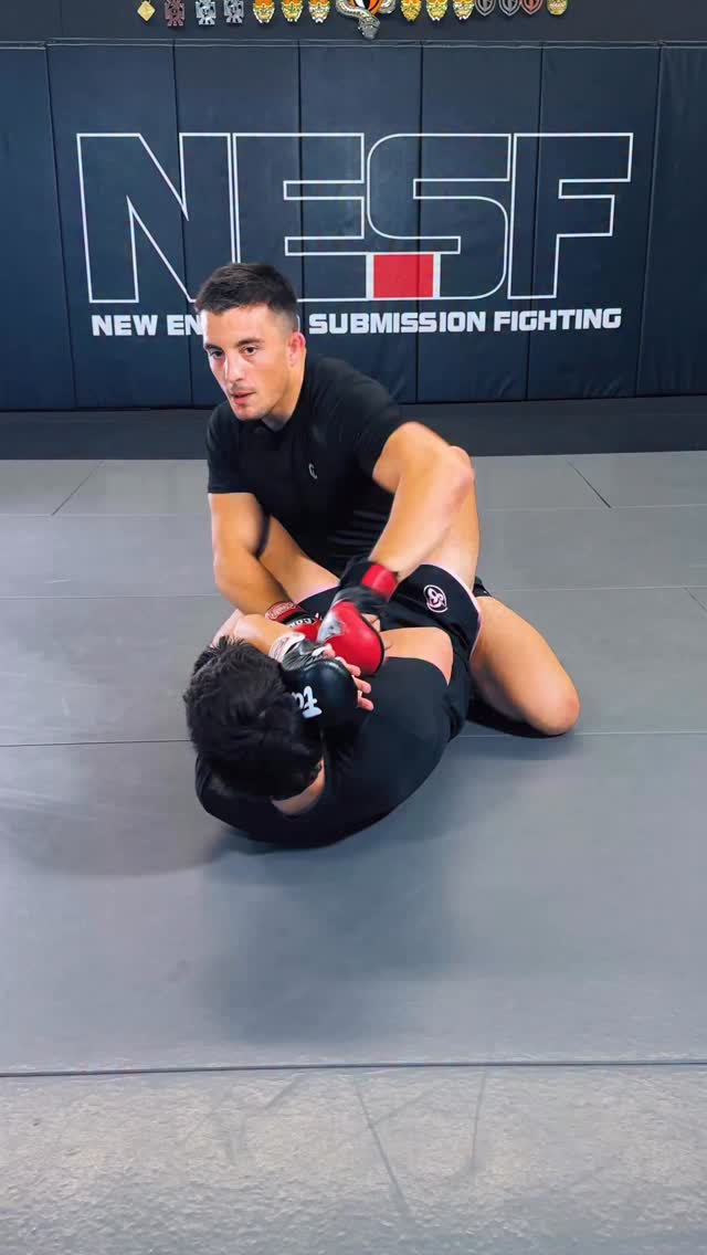 2 hand traps for MMA! Trapping hands can make your ground & pound way ...