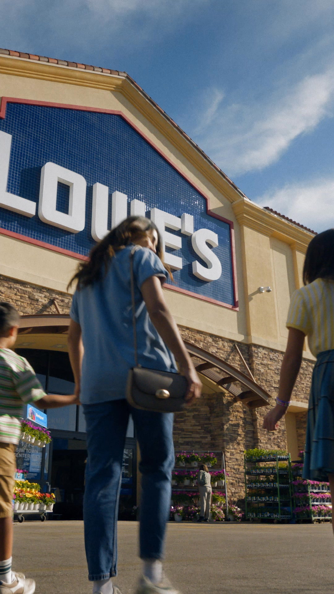Own your Memorial Day weekend with Lowe's deals on select Valspar