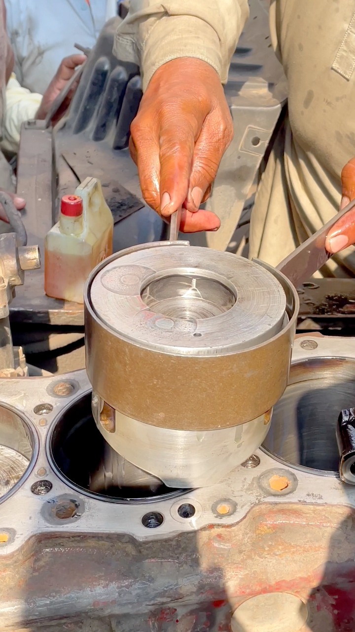 Truck Engine Repair Piston Ring installtion #pistonrings # ...