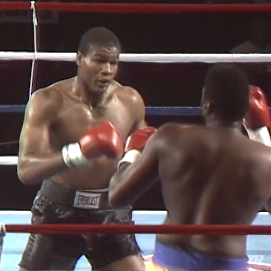 Vintage footage of a young Riddick Bowe 🎞 For more classic fights