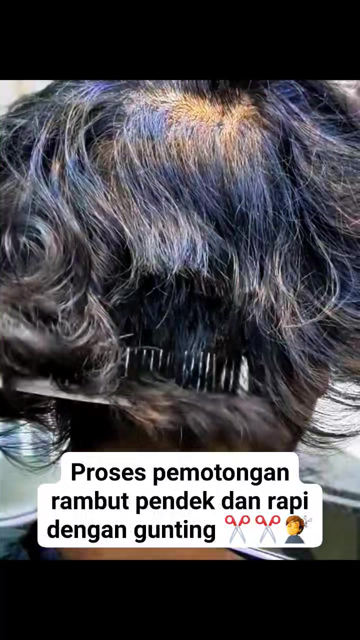 Proses pemotongan rambut pendek rapi dengan gunting secara manual ️ ️💇💇 ...