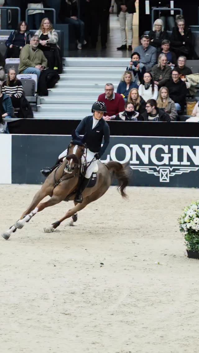 🇸🇪🐴 @nicoleholmen and Bollerup Big Bang winning the