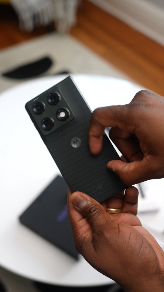 The #RazrFold's Moto Pen Ultra surprised me because it does not