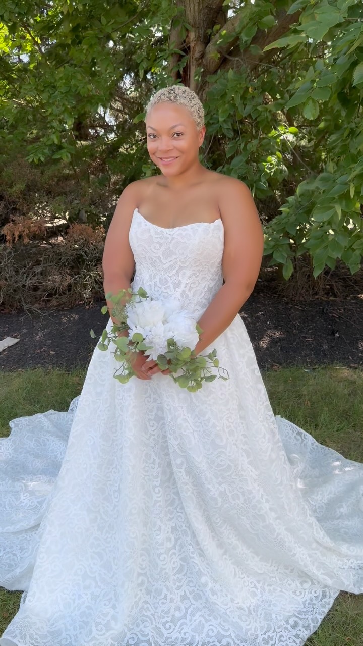 NEW ARRIVAL and the lace is EVERYTHING. 🤍✨, Paige is modeling D4591 by Essense of Australia and she is giving timeless romance with a modern twist. 😍, ✨ Allover floral lace, 🤍 Strapless sweetheart 