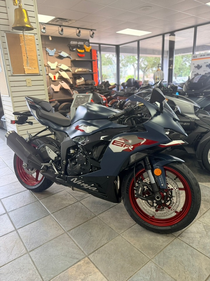 $12,599 • 2027 Kawasaki Ninja ZX-6R ABS Price does NOT include