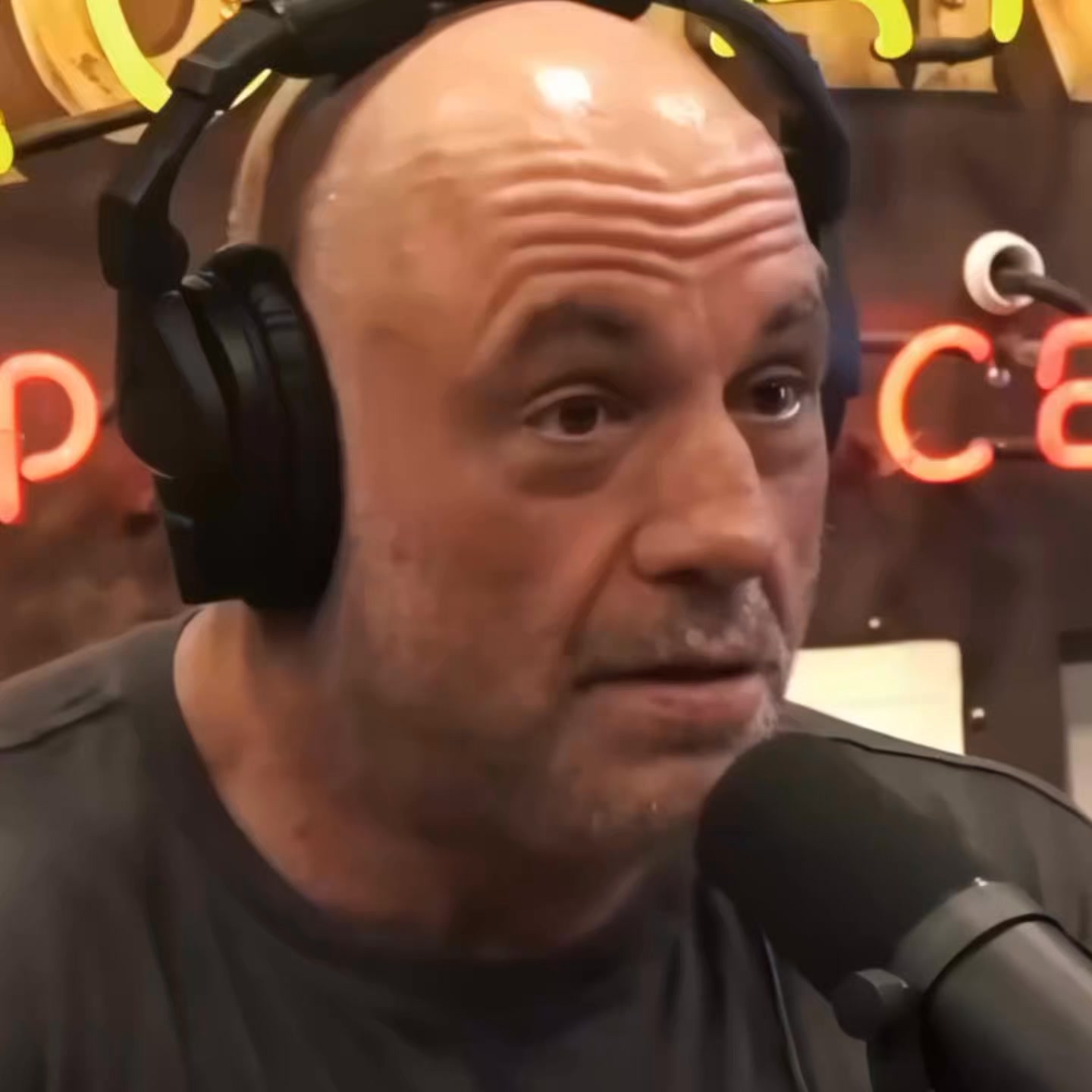 Joe Rogan Responds to JD Vance's Takedown of CNN's Dana Bash ...
