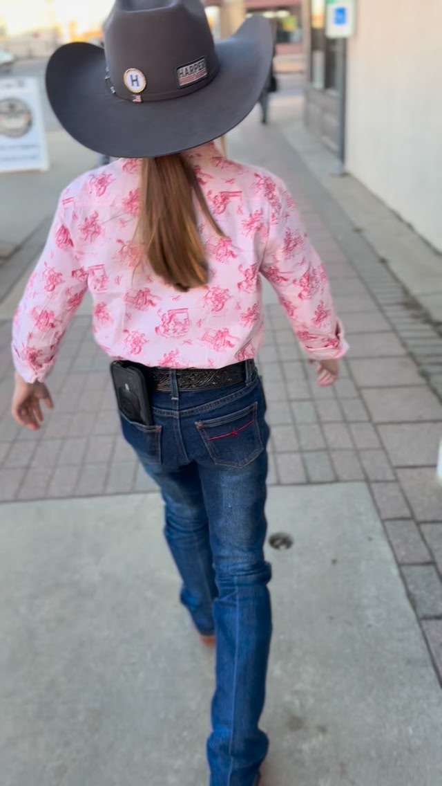 Ready to shop til she drops in @okc_stockyards You can now find Harper ...